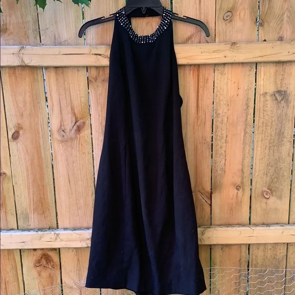 Elegant Black Sleeveless Dress